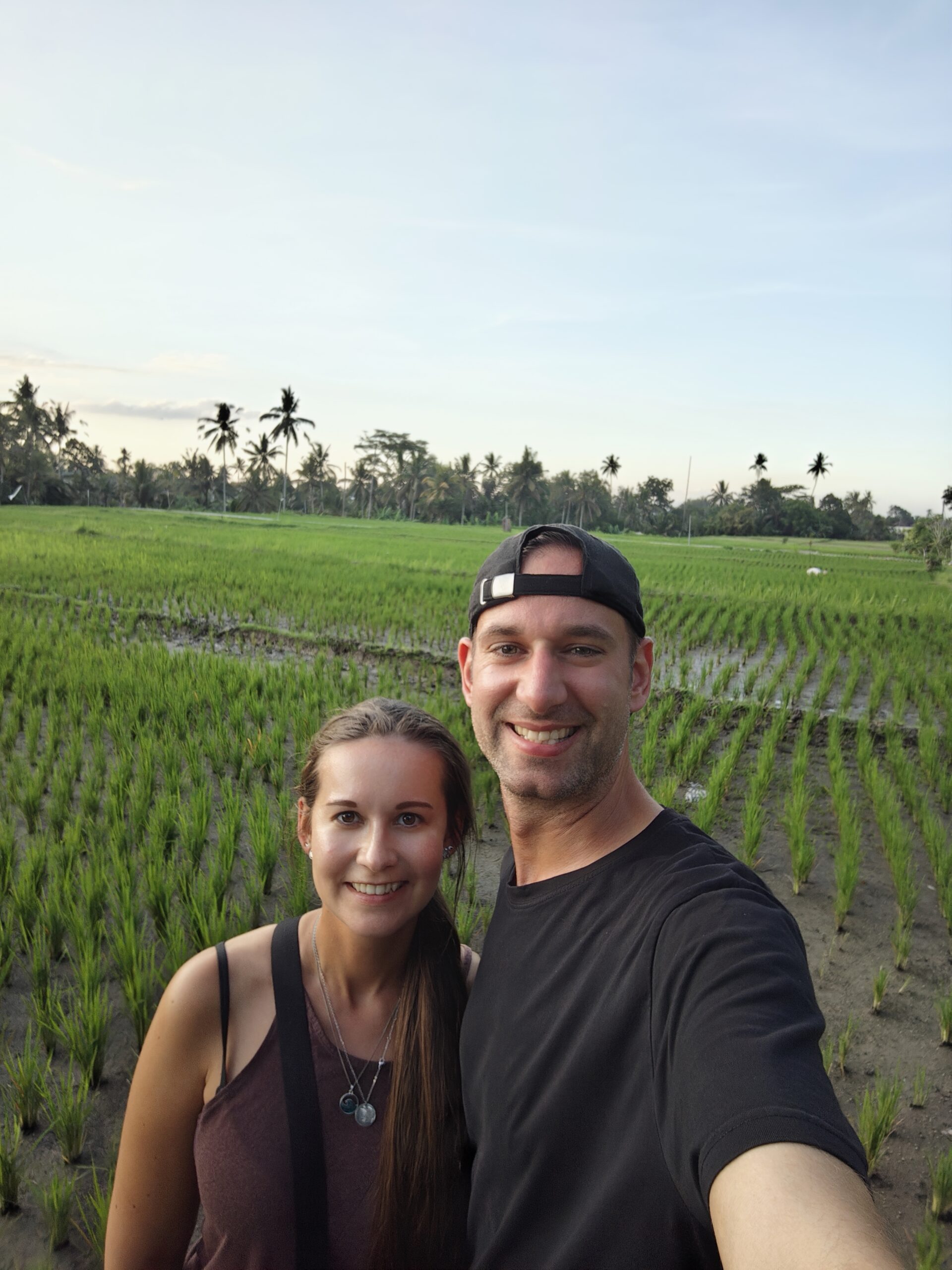 Dami & Jessi vor einem Reisfeld